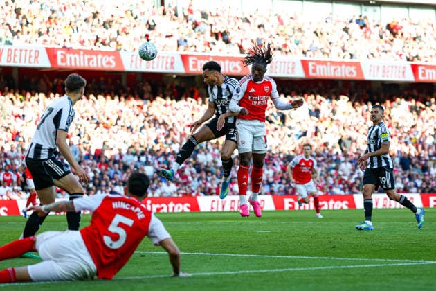 Arsenal v Newcastle United, Premier League Eberechi Eze (10) of Arsenal heads towards goal during the Premier League match between Arsenal and Newcastle United at the Emirates Stadium, London, UK on 25 April 2026. Editorial use only DataCo restrictions apply See www.football-dataco.com , Copyright: xNigelxKeenex PSI-24153-0041