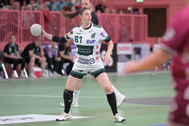 Lea Neubrander (FrischAuf Goeppingen, 81) am mit Ball TusSies Metzingen vs. FrischAuf Goeppingen , Handball, Alsco HBF, 2. Play-Off Ligaspieltag, Saison 2025 2026, 25.04.2026 TusSies Metzingen vs. FrischAuf Goeppingen , Handball, Alsco HBF, 2. Play-Off Ligaspieltag, Saison 2025 2026, 25.04.2026 Tuebingen Copyright: xEibner-Pressefoto TobiasxBaurx EP_TBR