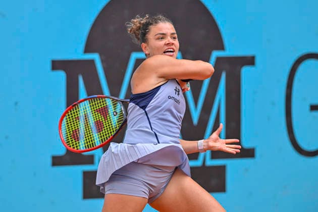 April 25, 2026, Madrid, Madrid, Spain: JASMINE PAOLINI Italy †ASICS during the Mutua Madrid Open 2026, ATP, Tennis Herren Masters 1000 and WTA, Tennis Damen 1000 tennis tournament, celebrated at Caja Magica on April 24, 2026 in Madrid, Spain. Mutua Madrid Open 2026 - Day 6 (04.25.26) - ZUMAc312 20260425_zsp_c312_373 Copyright: xOscarxManuelxSanchezx