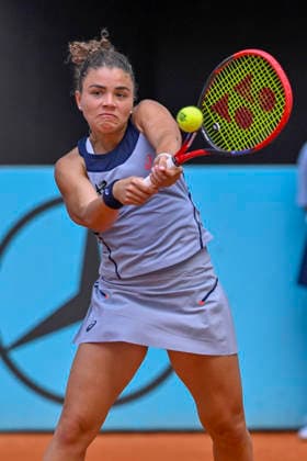 April 25, 2026, Madrid, Madrid, Spain: JASMINE PAOLINI Italy †ASICS during the Mutua Madrid Open 2026, ATP, Tennis Herren Masters 1000 and WTA, Tennis Damen 1000 tennis tournament, celebrated at Caja Magica on April 24, 2026 in Madrid, Spain. Madrid Spain - ZUMAc312 20260425_zsp_c312_399 Copyright: xOscarxManuelxSanchezx