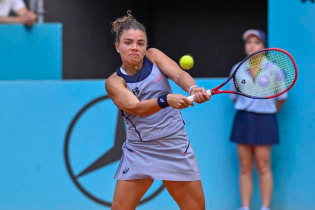 April 25, 2026, Madrid, Madrid, Spain: JASMINE PAOLINI Italy †ASICS during the Mutua Madrid Open 2026, ATP, Tennis Herren Masters 1000 and WTA, Tennis Damen 1000 tennis tournament, celebrated at Caja Magica on April 24, 2026 in Madrid, Spain. Madrid Spain - ZUMAc312 20260425_zsp_c312_372 Copyright: xOscarxManuelxSanchezx