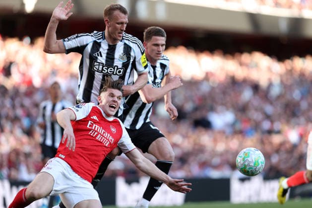 Arsenal v Newcastle United 25 April 2026 London - Premier League Football - Arsenal v Newcastle United - Viktor Gyokeres of Arsenal is fouled by Dan Burn of Newcastle United - (Photo by Mark Leech). London UK Copyright: xMarkxLeechxOffside