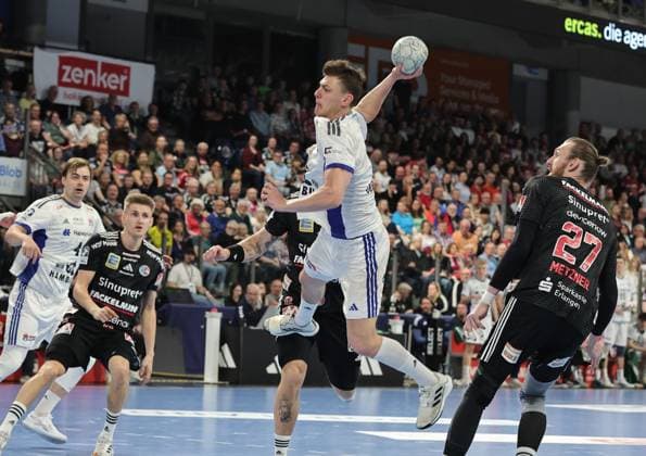 25.04.2026 - Handball - 1. Bundesliga DAIKIN HBL - Saison 2025 2026 - 29. Spieltag: HC Erlangen Metropolregion Nürnberg HCE - Handball Verein Hamburg - DaMa - xdaxmax - Nicolaj Jorgensen Jörgensen (11, Handball Sport Verein Hamburg )