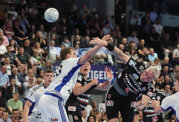 25.04.2026 - Handball - 1. Bundesliga DAIKIN HBL - Saison 2025 2026 - 29. Spieltag: HC Erlangen Metropolregion Nürnberg HCE - Handball Verein Hamburg - DaMa - xdaxmax - Marek Nissen (6, HC Erlangen HCE )