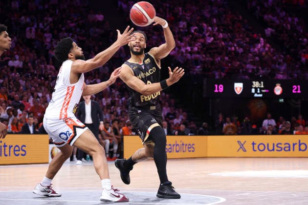 BASKETBALL : Le Mans Vs Monaco - Finale coupe de France masculine - 25 04 2026 Elie Okobo (Monaco) Vs Trevor Hudgins (Le Mans) ParisFrance  Copyright: xMichaelxBaucherx