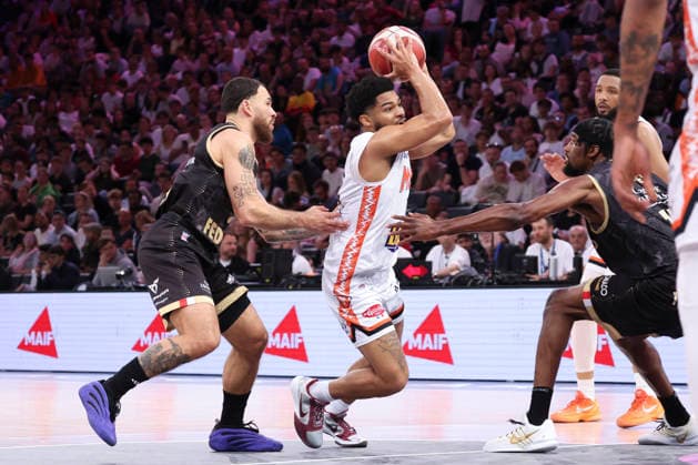 BASKETBALL : Le Mans Vs Monaco - Finale coupe de France masculine - 25 04 2026 Trevor Hudgins (Le Mans) Vs Mike James (Monaco) ParisFrance  Copyright: xMichaelxBaucherx