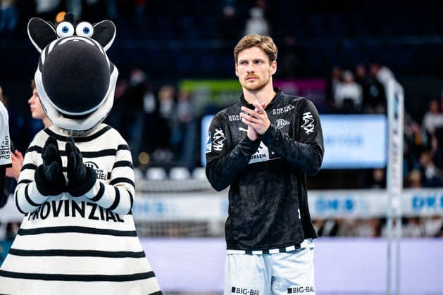 25.04.2026, xdobgx, Handball Daikin HBL, THW Kiel - SC DHfK Leipzig v.l. Rune Dahmke (Kiel, 23) enttaeuscht, schaut enttaeuscht, niedergeschlagen, disappointed Kiel