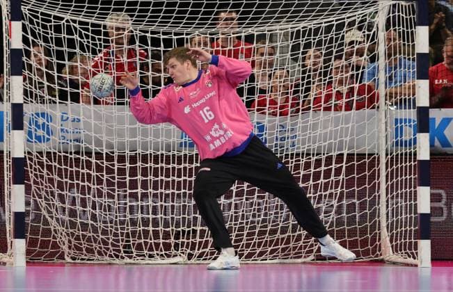 25.04.2026 - Handball - 1. Bundesliga DAIKIN HBL - Saison 2025 2026 - 29. Spieltag: HC Erlangen Metropolregion Nürnberg HCE - Handball Verein Hamburg - DaMa - xdaxmax - Robin Haug (16, Handball Sport Verein Hamburg )