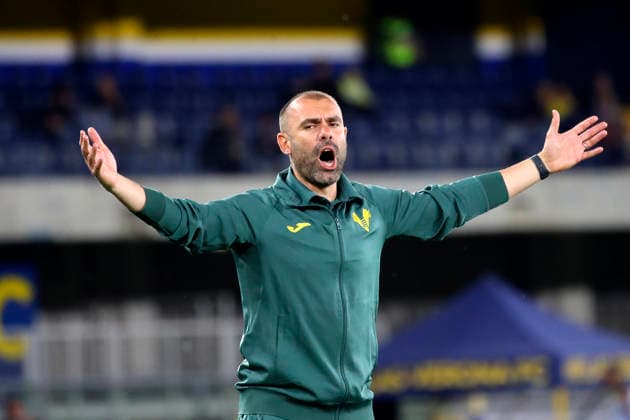 Verona™s head coach Paolo Sammarco during the Serie A soccer match between Hellas Verona and Lecce at the Bentegodi Stadium in Verona, north west Italy - Saturday , April 25 , 2026. - Soccer .  Copyright: xPaolaxGarbuio Lapressex