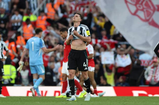 Arsenal v Newcastle United, Premier League Newcastle United defender Sven Botman (4) dejected during the Arsenal v Newcastle United Premier League match at the Emirates Stadium, London, England on 25 April 2026 Credit: Phil Duncan Every Second Media Editorial use only. All images are copyright Every Second Media Limited. No images may be reproduced without prior permission. All rights reserved. Premier League and Football League images are subject to licensing agreements with Football DataCo Limited. see https: www.football-dataco.com Copyright: xIMAGO EveryxSecondxMediax ESM-1944-0054 PhilxDuncanx xEveryxSecondxMediax