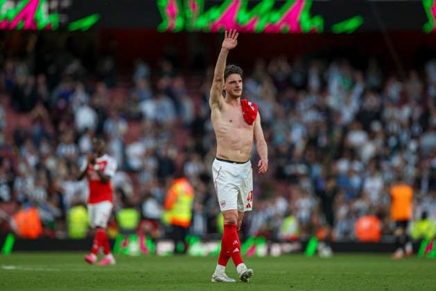 Arsenal v Newcastle United, Premier League Arsenal midfielder Declan Rice (41) waves to the fans during the Arsenal v Newcastle United Premier League match at the Emirates Stadium, London, England on 25 April 2026 Credit: Phil Duncan Every Second Media Editorial use only. All images are copyright Every Second Media Limited. No images may be reproduced without prior permission. All rights reserved. Premier League and Football League images are subject to licensing agreements with Football DataCo Limited. see https: www.football-dataco.com Copyright: xIMAGO EveryxSecondxMediax ESM-1944-0060 PhilxDuncanx xEveryxSecondxMediax