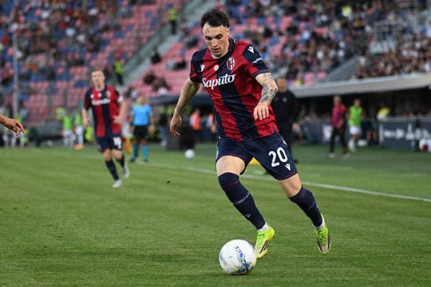 CALCIO - Serie A - Bologna FC vs AS Roma Nadir Zortea (Bologna Fc) in action during Bologna FC vs AS Roma, Italian soccer Serie A match in Bologna, Italy, April 25 2026 Bologna Italy  Copyright: xIPAxSport ABACAx