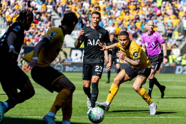 Wolverhampton Wanderers v Tottenham Hotspur, Premier League Tottenham Hotspur defender Pedro Porro (23) plays a pass during the Premier League match between Wolverhampton Wanderers and Tottenham Hotspur at Molineux, Wolverhampton, UK on 25 April 2026. Wolverhampton Molineux West Midlands UK Editorial use only DataCo restrictions apply See www.football-dataco.com , Copyright: xManjitxNarotrax PSI-24154-0073