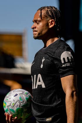 Wolverhampton Wanderers v Tottenham Hotspur, Premier League Tottenham Hotspur midfielder Xavi Simons (7) during the Premier League match between Wolverhampton Wanderers and Tottenham Hotspur at Molineux, Wolverhampton, UK on 25 April 2026. Wolverhampton Molineux West Midlands UK Editorial use only DataCo restrictions apply See www.football-dataco.com , Copyright: xManjitxNarotrax PSI-24154-0069