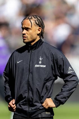 Wolverhampton Wanderers v Tottenham Hotspur, Premier League Tottenham Hotspur midfielder Xavi Simons (7) before the Premier League match between Wolverhampton Wanderers and Tottenham Hotspur at Molineux, Wolverhampton, UK on 25 April 2026. Wolverhampton Molineux West Midlands UK Editorial use only DataCo restrictions apply See www.football-dataco.com , Copyright: xManjitxNarotrax PSI-24154-0111