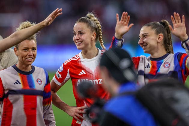 GER, München, Bayern München vs FC Barcelona, Barca Women s Champions League, Fussball, UEFA, Spielzeit 2025 2026, Allianz Arena, Halbfinale, Hinspiel im Bild: Giulia Gwinn (Bayern München 7) DFB DFL REGULATIONS PROHIBIT ANY USE OF PHOTOGRAPHS AS IMAGE SEQUENCES AND OR QUASI-VIDEO, 25.04.2026 Copyright: HMBxMedia HendrikxHamelau