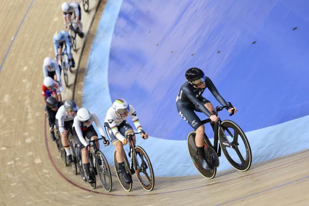 UCI Track World Cup: Nilai Picture by Alex Whitehead SWpix.com - 26 04 2026 - Cycling - UCI Track World Cup: Nilai - Velodrom Nasional Malaysia, Nilai, Malaysia - Women s Omnium - Scratch Race 1 4 - Samantha Donnelly (New Zealand) Copyright: x xSWpix.comx(t axPhotographyxHubxLtd)xAlexxWhitehead SWpix.comx SWP-3030-13269