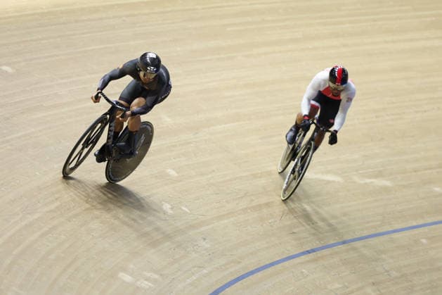 UCI Track World Cup: Nilai Picture by Alex Whitehead SWpix.com - 26 04 2026 - Cycling - UCI Track World Cup: Nilai - Velodrom Nasional Malaysia, Nilai, Malaysia - Men s Sprint - Semifinals - Mohd Azizulhasni Awang (Malaysia), Nicholas Paul (Trinidad and Tobago) Copyright: x xSWpix.comx(t axPhotographyxHubxLtd)xAlexxWhitehead SWpix.comx SWP-3030-13287