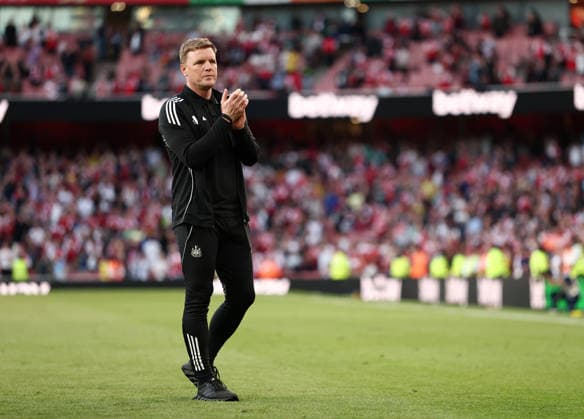 London, England, 25th April 2026. Eddie Howe manager of Newcastle United looks on dejected during the Arsenal vs Newcastle United Premier League match at the Emirates Stadium, London. Picture credit should read: David Klein Sportimage EDITORIAL USE ONLY. No use with unauthorised audio, video, data, fixture lists, club league logos or live services. Online in-match use limited to 120 images, no video emulation. No use in betting, games or single club league player publications. SPI_DK_086_Arsenal_Newcastle SPI-4730-0086
