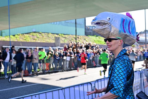 Sport Bilder des Tages GER, 40. Haspa Marathon Hamburg 26.04.2026, Hamburg, GER, 40. Haspa Marathon Hamburg, im Bild Hafenstrasse Feature Trommelgruppe *** GER, 40 Haspa Marathon Hamburg 26 04 2026, Hamburg, GER, 40 Haspa Marathon Hamburg, in the picture Hafenstrasse feature drum group ordphotoxGmbH xWitke nph00002