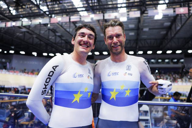 Sport Bilder des Tages UCI Track World Cup: Nilai Picture by Alex Whitehead SWpix.com - 26 04 2026 - Cycling - UCI Track World Cup: Nilai - Velodrom Nasional Malaysia, Nilai, Malaysia - Men s Madison - Final - Moritz Augenstein (Germany) and Roger Kluge (Germany) celebrates winning the Men s Madison Final Copyright: x xSWpix.comx(t axPhotographyxHubxLtd)xAlexxWhitehead SWpix.comx SWP-3030-13321