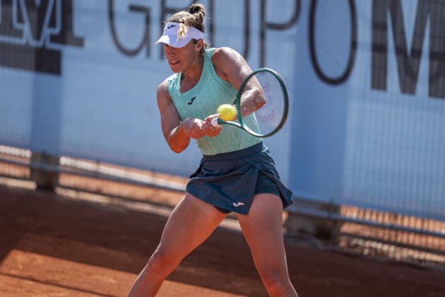 Mutua Madrid Open tennis tournament MADRID, SPAIN - APRIL 26: Argentinian tennis player Solana Sierra in action against Turkish tennis player Zeynep Sonmez (not seen) during the WTA, Tennis Damen women s singles third-round match of the Mutua Madrid Open at Caja Magica in Madrid, Spain, on April 26, 2026. Alberto Gardin Anadolu Madrid Spain. Editorial use only. Please get in touch for any other usage.  Copyright: x2026xAnadoluxAlbertoxGardinx