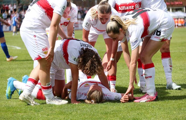 26.04.2026, Deutschland, Stuttgart, Fußball 2. Frauen-Bundesliga, 15. Spieltag, VfB Stuttgart vs. SV Meppen 1912, Jubel nach dem 2:0 Tor, Torschützin Maximiliane Rall (VfB)