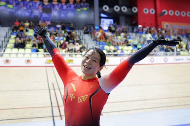 UCI Track World Cup: Nilai Picture by Alex Whitehead SWpix.com - 26 04 2026 - Cycling - UCI Track World Cup: Nilai - Velodrom Nasional Malaysia, Nilai, Malaysia - Women s Keirin - Finals - Final 1-6 For Gold - Lijuan Wang (China)wins the gold medal Copyright: x xSWpix.comx(t axPhotographyxHubxLtd)xAlexxWhitehead SWpix.comx SWP-3030-13361