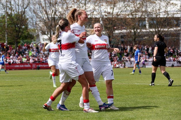 26.04.2026, Deutschland, Stuttgart, Fußball 2. Frauen-Bundesliga, 15. Spieltag, VfB Stuttgart vs. SV Meppen 1912, Jubel nach dem 2:0 Tor, Torschützin Maximiliane Rall (VfB)