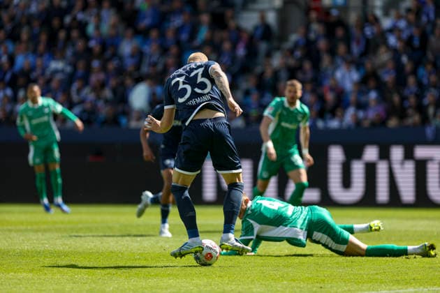26.04.2026, GER, Fussball, Herren, 2. BL, Saison 2025 2026, Vfl Bochum vs SpVgg Greuther Fürth Philipp Hofmann (Bochum) erzielt das Tor zum 1:0 Bochum vonovia Ruhrstadion Nordrhein-Westfalen Deutschland