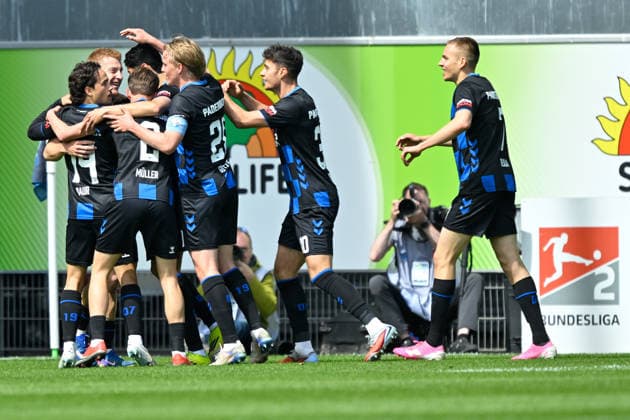 Paderborn, Home Deluxe Arena, 26.04.26, GER, Herren, 2.Bundesliga, Saison 2025-2026, SC Paderborn 07 - FC Schalke 04 Bild: Laurin CURDA (Paderborn) jubelt nach seinem Tor zum 1:0 DFL regulations prohibit any use of photographs as image sequences and or quasi-video. NRW Deutschland