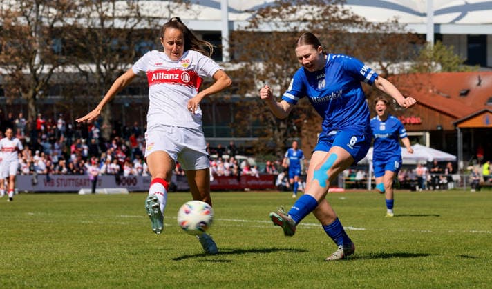 26.04.2026, Deutschland, Stuttgart, Fußball 2. Frauen-Bundesliga, 15. Spieltag, VfB Stuttgart vs. SV Meppen 1912, v.l. Tamar Lea Dongus (VfB), Laura Bröring (SV)