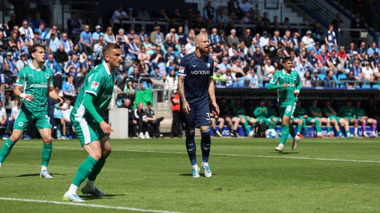 26.04.2026, xrekx, Fussball 2.Bundesliga, VfL Bochum - SpVgg Greuther Fuerth v.l. Philipp Hofmann (VfL Bochum) (DFL DFB REGULATIONS PROHIBIT ANY USE OF PHOTOGRAPHS as IMAGE SEQUENCES and or QUASI-VIDEO) Bochum