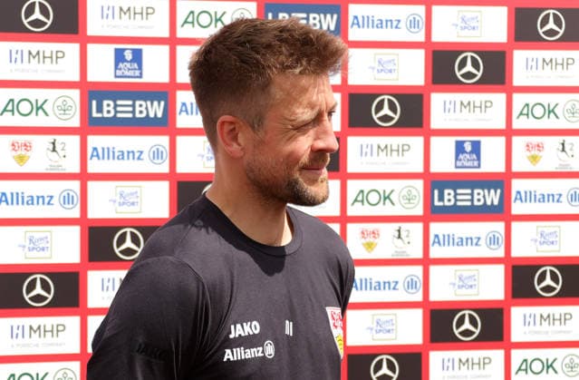 26.04.2026, Deutschland, Stuttgart, Fußball 2. Frauen-Bundesliga, 15. Spieltag, VfB Stuttgart vs. SV Meppen 1912, VfB Trainer Nico Schneck