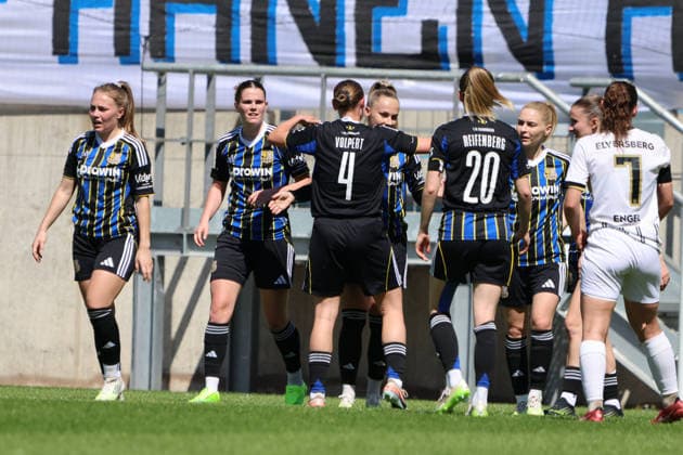 26.04.2026, Fussball, Frauen, Regionalliga Südwest, Saison 2025 2026, 1. FC Saarbrücken - SV 07 Elversberg, Torjubel zum 2:0, Torschützin: Kimberly Ruhstorfer (1. FC Saarbrücken) Saarbrücken Ludwigsparkstadion Saarland Deutschland (DEU) Copyright: xSebastianxBachx