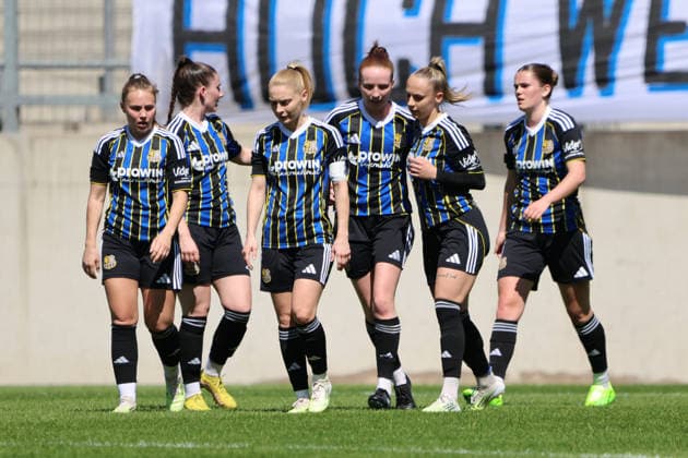 26.04.2026, Fussball, Frauen, Regionalliga Südwest, Saison 2025 2026, 1. FC Saarbrücken - SV 07 Elversberg, Torjubel zum 2:0, Torschützin: Kimberly Ruhstorfer (1. FC Saarbrücken) Saarbrücken Ludwigsparkstadion Saarland Deutschland (DEU) Copyright: xSebastianxBachx