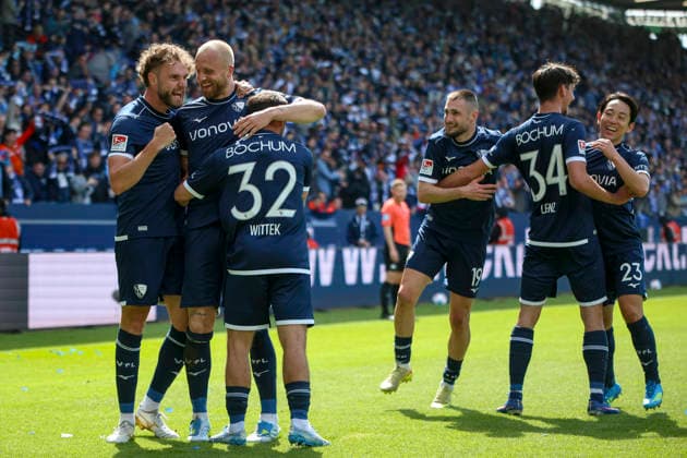 26.04.2026, GER, Fussball, Herren, 2. BL, Saison 2025 2026, Vfl Bochum vs SpVgg Greuther Fürth Philipp Hofmann (Bochum) Torjubel, jubelt mit seiner Mannschaft nach dem Treffer zum 2:0 Bochum vonovia Ruhrstadion Nordrhein-Westfalen Deutschland