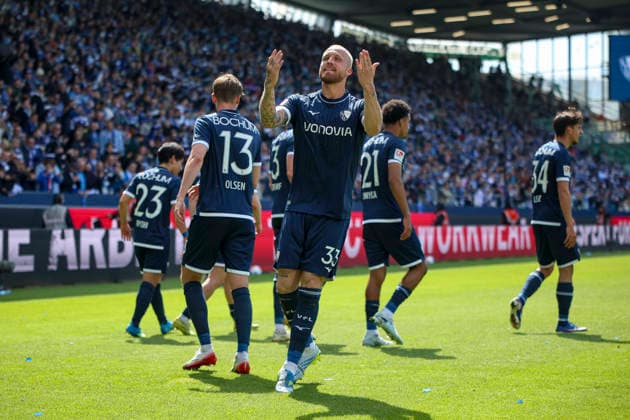 26.04.2026, GER, Fussball, Herren, 2. BL, Saison 2025 2026, Vfl Bochum vs SpVgg Greuther Fürth Philipp Hofmann (Bochum) Torjubel, jubelt nach seinem Treffer zum 0:2 Bochum vonovia Ruhrstadion Nordrhein-Westfalen Deutschland