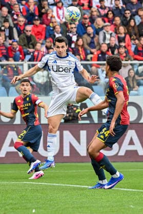 Como™s Douvikas scores a goal during the Serie A soccer match between Genoa and Como at the Luigi Ferraris Stadium in Genoa, Italy - Sunday, April 26, 2026. - Soccer .  Copyright: xTanoxPecoraro LaPressex