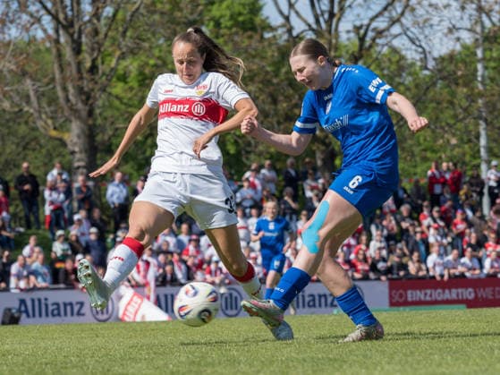 Tamar Dongus (VfB Stuttgart, 32), Laura Broering (SV Meppen, 06) GER, VfB Stuttgart vs. SV Meppen, Fussball, 2. Frauen Bundesliga, 23. Spieltag, Spielzeit 2025 2026, 26.04.2026 GER, VfB Stuttgart vs. SV Meppen, Fussball, 2. Frauen Bundesliga, 23. Spieltag, Spielzeit 2025 2026, 26.04.2026 Stuttgart Copyright: xEibner-Pressefoto CarstenxSchwerx EP_CSG