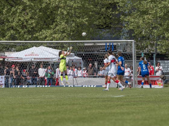 Kiara Beck (VfB Stuttgart, 01) klaert Eckball GER, VfB Stuttgart vs. SV Meppen, Fussball, 2. Frauen Bundesliga, 23. Spieltag, Spielzeit 2025 2026, 26.04.2026 GER, VfB Stuttgart vs. SV Meppen, Fussball, 2. Frauen Bundesliga, 23. Spieltag, Spielzeit 2025 2026, 26.04.2026 Stuttgart Copyright: xEibner-Pressefoto CarstenxSchwerx EP_CSG