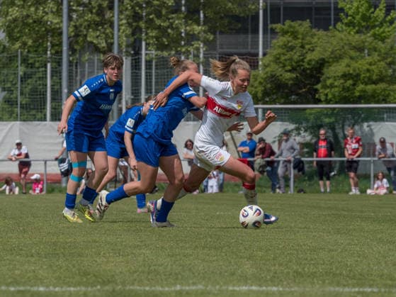 Maxi Rall (VfB Stuttgart, 08) am Ball GER, VfB Stuttgart vs. SV Meppen, Fussball, 2. Frauen Bundesliga, 23. Spieltag, Spielzeit 2025 2026, 26.04.2026 GER, VfB Stuttgart vs. SV Meppen, Fussball, 2. Frauen Bundesliga, 23. Spieltag, Spielzeit 2025 2026, 26.04.2026 Stuttgart Copyright: xEibner-Pressefoto CarstenxSchwerx EP_CSG
