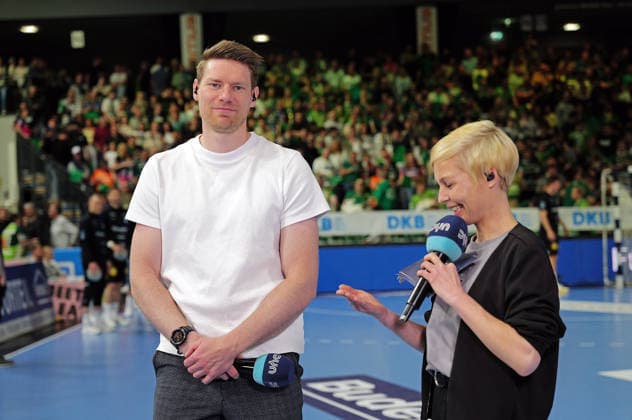 26.04.2026, xovx, Handball Daikin Handball Bundesliga, HSG Wetzlar - Bergischer HC v.l. Tobias Reichmann, Anett Sattler (Dyn) Wetzlar Buderus-Arena Hessen Deutschland (DE)