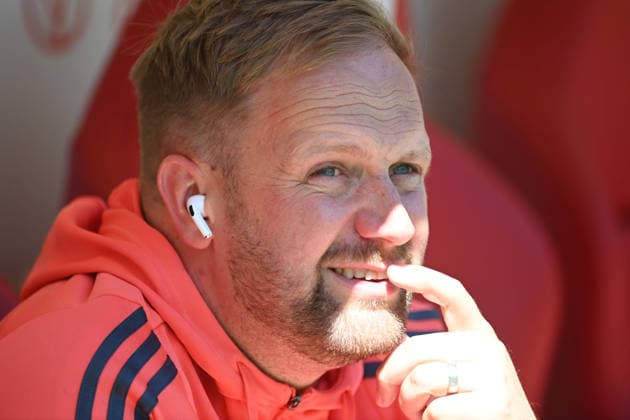 Co-Trainer Aaron DANKS (M) Portraet, Portrait, Porträt, Einzelbild, angeschnittenes Einzelmotiv, 1.FSV Mainz 05 (MZ) - FC Bayern Muenchen (M) 3-4 Fussball 1. Bundesliga Saison 2025 2026, 31.Spieltag, Spieltag31, matchday31, am 25.04.2026, MEWA Arena Mainz. DFL regulations prohibit any use of photographs as image sequences and or quasi-video Â *** Co Trainer Aaron DANKS M Portraet, Portrait, Porträt, Einzelbild, angeschnittenes Einzelmotiv, 1 FSV Mainz 05 MZ FC Bayern Muenchen M 3 4 Fussball 1 Bundesliga Saison 2025 2026, 31 Spieltag, Spieltag31, matchday31, am 25 04 2026, MEWA Arena Mainz DFL regulations prohibit any use of photographs as image sequences and or quasi video Â