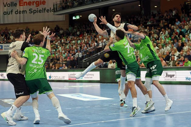 26.04.2026, xovx, Handball Daikin Handball Bundesliga, HSG Wetzlar - Bergischer HC v.l. Aron Seesing (Bergischer HC), Justin Müller (HSG Wetzlar), Eloy Morante Maldonado (Bergischer HC), Ahmet Nafea (HSG Wetzlar), Niklas Theiß (HSG Wetzlar) Wetzlar Buderus-Arena Hessen Deutschland (DE)