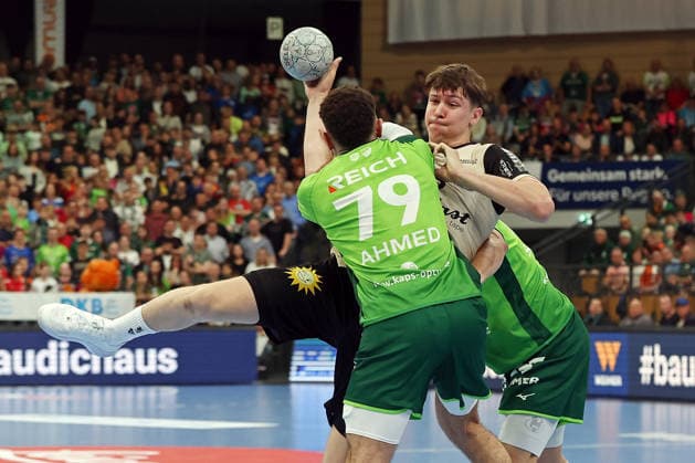 26.04.2026, xovx, Handball Daikin Handball Bundesliga, HSG Wetzlar - Bergischer HC v.l. Ahmet Nafea (HSG Wetzlar), Sören Steinhaus (Bergischer HC), Jona Schoch (HSG Wetzlar) Wetzlar Buderus-Arena Hessen Deutschland (DE)