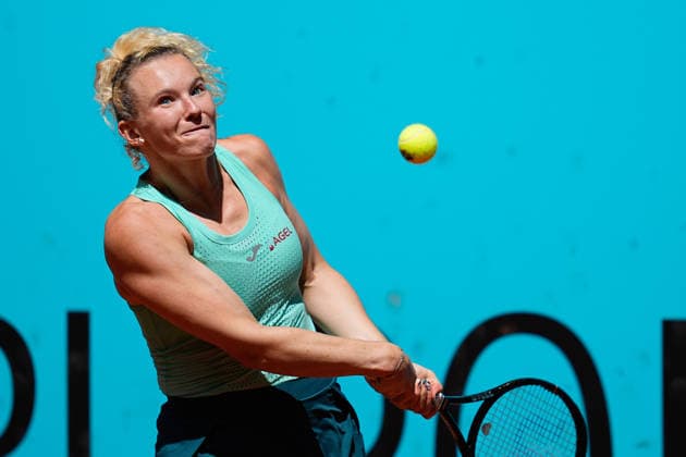 April 26, 2026, Madrid, Madrid, Spain: Katerina Siniakova of Czech Republic in action against Caty McNally of USA during the Mutua Madrid Open 2026, ATP, Tennis Herren Masters 1000 and WTA, Tennis Damen 1000, at La Caja Magica on April 26, 2026 in Madrid, Spain. Madrid Spain - ZUMAa181 20260426_zaa_a181_222 Copyright: xDennisxAgyemanx