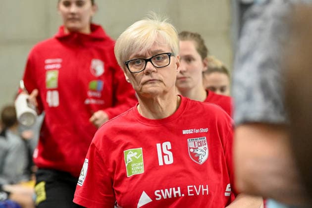Ines Seidler (SV Union Halle-Neustadt, Trainerin) VfL Oldenburg vs. SV Union Halle-Neustadt, ALSCO Handball Bundesliga Frauen, Playoffs, 2. Spieltag, Saison 2025 2026, 25.04.2026, VfL Oldenburg vs. SV Union Halle-Neustadt, ALSCO Handball Bundesliga Frauen, Playoffs, 2. Spieltag, Saison 2025 2026, 25.04.2026 Oldenburg Copyright: xEibner-Pressefoto RobertxGertzenx EP_RGN