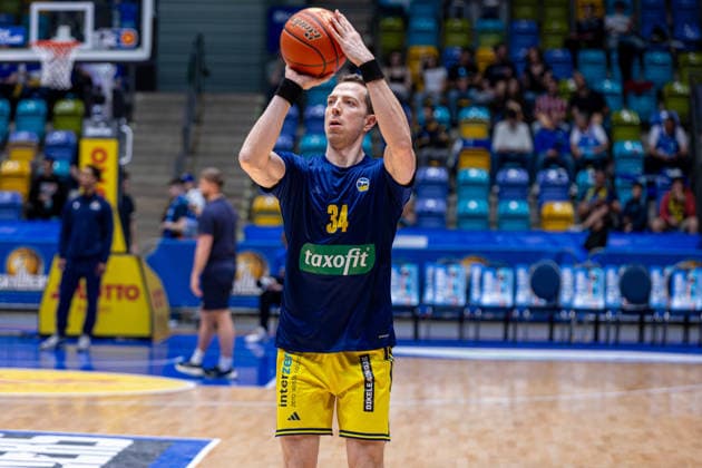Basketball Bundesliga BBL, Frankfurt Skyliners vs. ALBA Berlin, Süwag Energie Arena Frankfurt am Main; 26.04.2026 Basketball Bundesliga BBL, Frankfurt am Main, Germany - 26.04.2026: Justin Bean (ALBA BERLIN, 34) beim Warm-Up, Basketball Bundesliga BBL, Spiel der Frankfurt Skyliners vs. ALBA Berlin, Süwag Energie Arena Frankfurt am Main Copyright: xBEAUTIFULxSPORTS Freudensteinx
