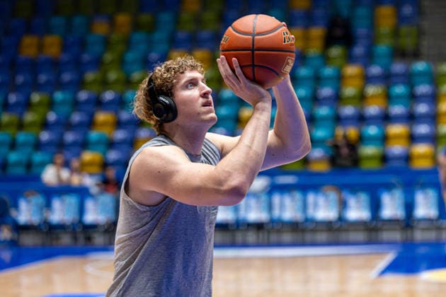 Basketball Bundesliga BBL, Frankfurt Skyliners vs. ALBA Berlin, Süwag Energie Arena Frankfurt am Main; 26.04.2026 Basketball Bundesliga BBL, Frankfurt am Main, Germany - 26.04.2026: Jacob Holt (Frankfurt Skyliners, 10) beim Warm-Up, Basketball Bundesliga BBL, Spiel der Frankfurt Skyliners vs. ALBA Berlin, Süwag Energie Arena Frankfurt am Main Copyright: xBEAUTIFULxSPORTS Freudensteinx